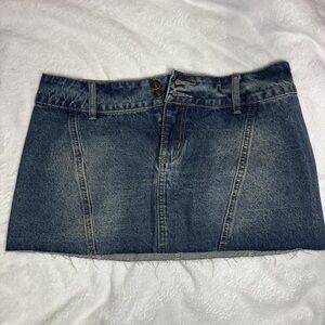 Edikted Women's Blue and Navy Skirt